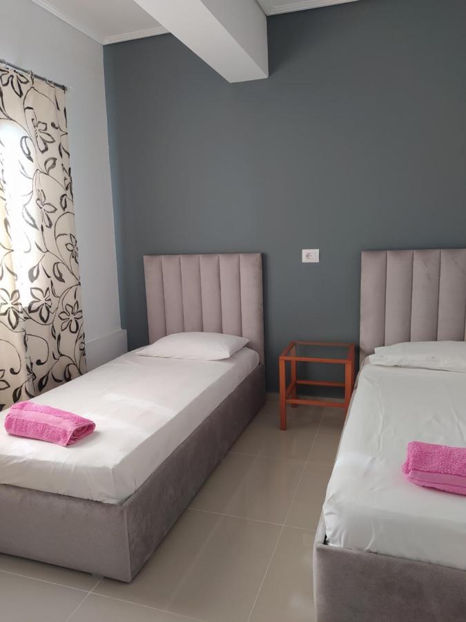 Hotel Elisabet Sarandë Buitenkant foto