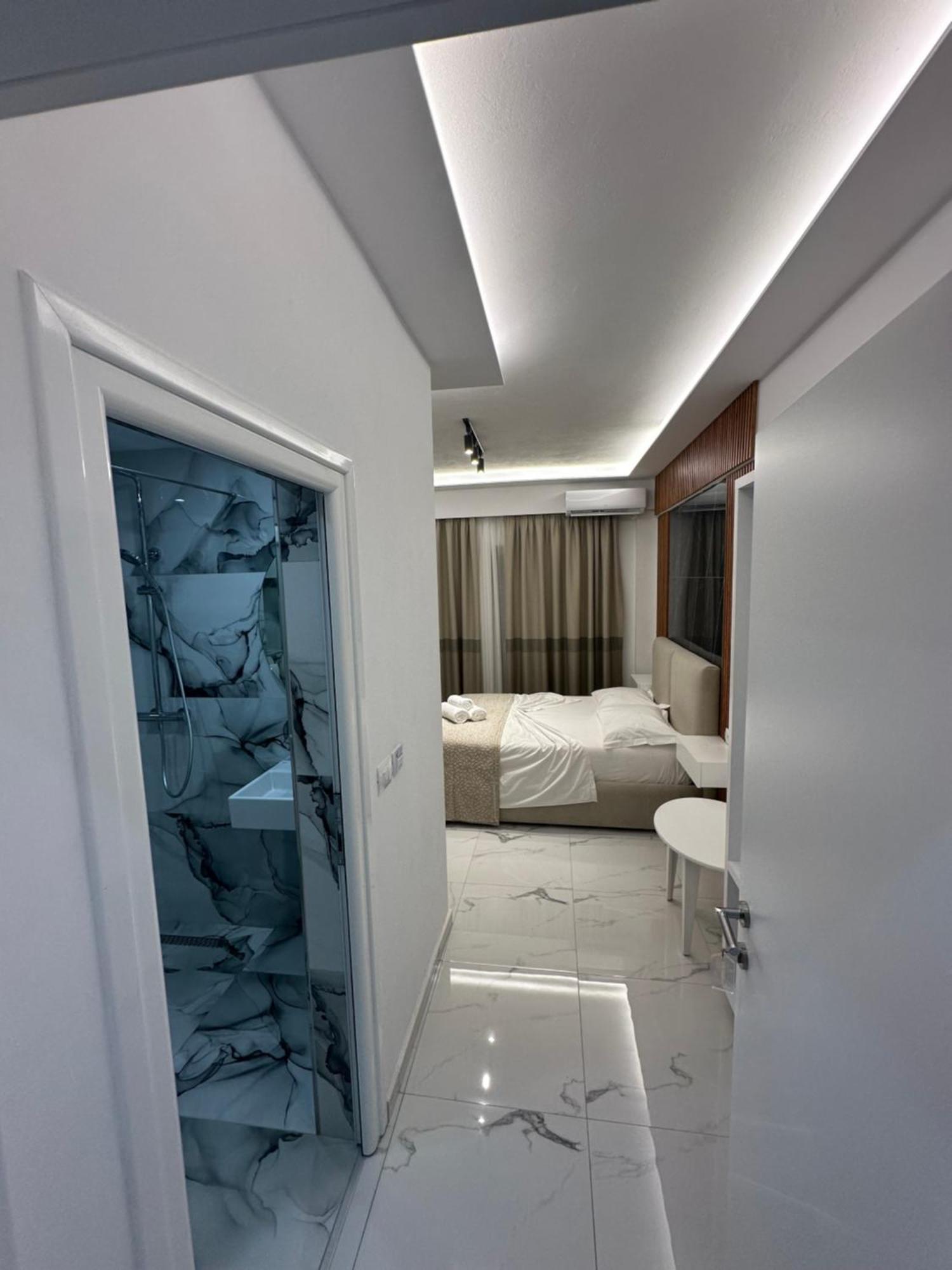 Hotel Elisabet Sarandë Buitenkant foto